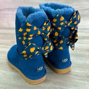 UGG BAILEY BOW RETRO SPOTS OCEAN BOOTS